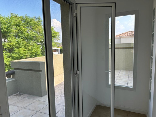 Imagen 22 de 30 de Oportunidad, Casa De 9 Ambientes, Alquiler Anual, Impecable Estado En Talar Del Lago Ii