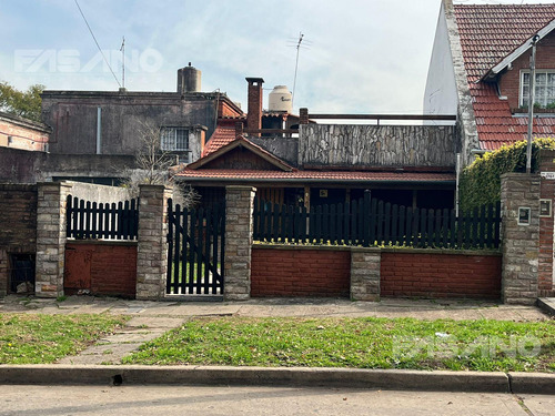 Casa En Lote Propio En Venta - Chilavert