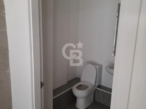 Local Comercial De 52 M2, Metro Manquehue