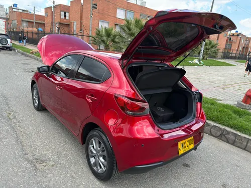 Mazda 2 1.5 TOURING AUTOMATICO HB