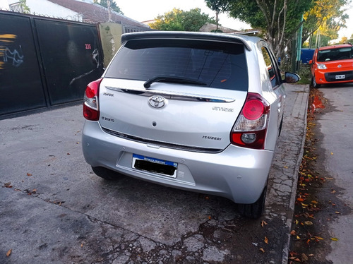 Toyota Etios Platiniun 5p
