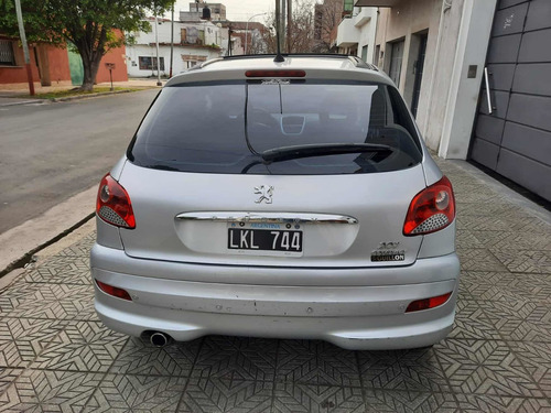Imagen 8 de 18 de Peugeot 207 2011 1.6 Xt Tiptronic
