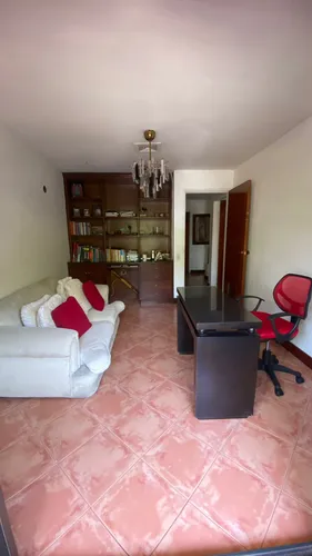 Casa Unifamiliar, De Dos Pisos, Muy Segura, Amplia Ymuy Bien Ubicada