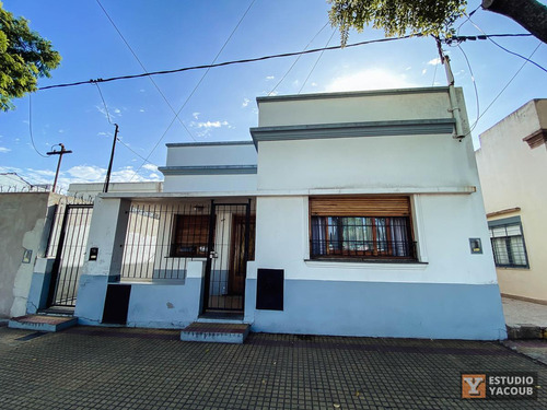 Casa En Venta - 3 Dormitorios 1 Baño - 150mts2 - La Plata