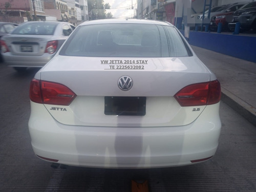 Imagen 4 de 12 de Volkswagen Jetta 2014 Stay A6 Manual 2.5 Eng $ 35,600