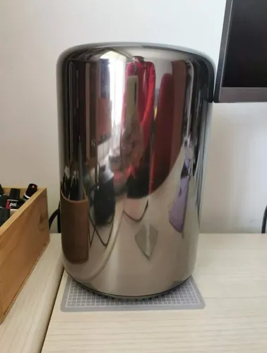 Apple Mac Pro 6,1 64gb Ram 1tb Ssd 8 Núcleos X2 Amd D300 (Usado)