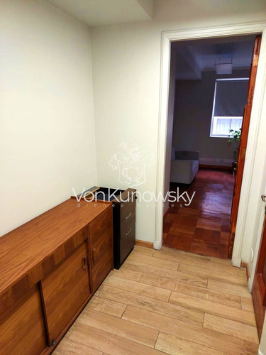 Arriendo Oficina En Excelente Ubicación, Metro Bellas Artes.