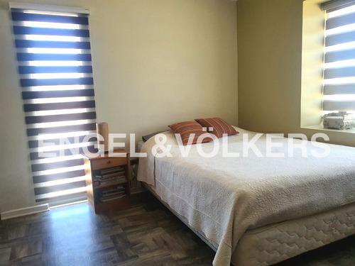 Exclusiva, Moderna Y Amplia Propiedad En Venta