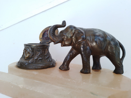 Antigua Escribanía Tintero Con Elefante Peltre ? Marmolina (Usado)