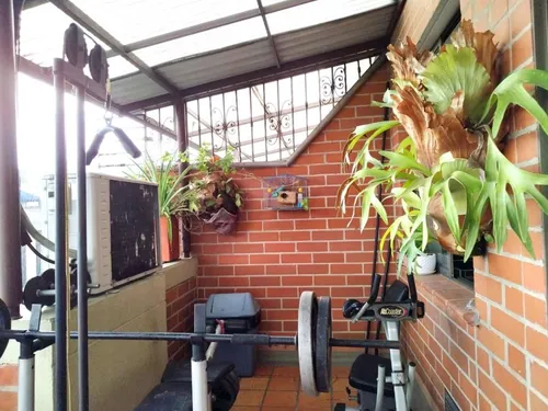 Apartamento En Venta En Laureles. Cod V16201