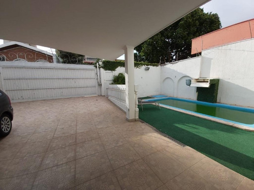 Imagem 6 de 30 de Lindo Sobrado, Estilo Mediterrâneo, 3 Dormitórios, Suíte, 4 Vagas, Piscina. Vila Bela I, Jundiaí-sp. - Ca0131