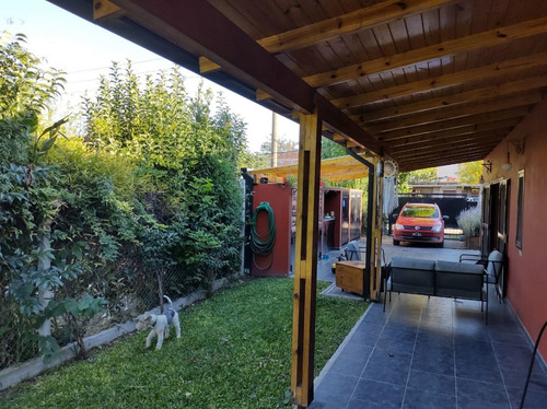 Imagen 24 de 30 de Venta De Casa 2 Dormitorios En Arturo Seguí, La Plata