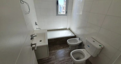 Imagen 3 de 12 de Departamento 3 Ambientes Quilmes Con Cochera