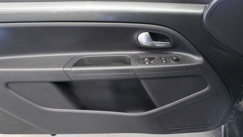 Volkswagen Up! 1.0 High Up! 75cv 3 P - 170948 - C