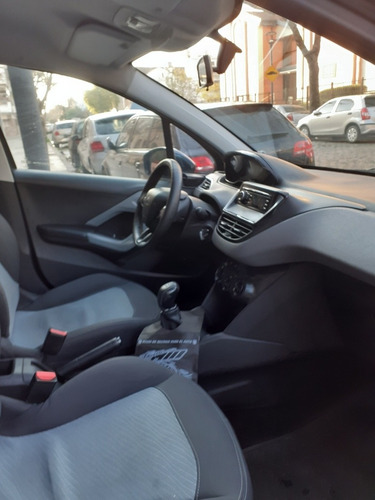 Imagen 9 de 13 de Peugeot 208 2013 1.5 Active