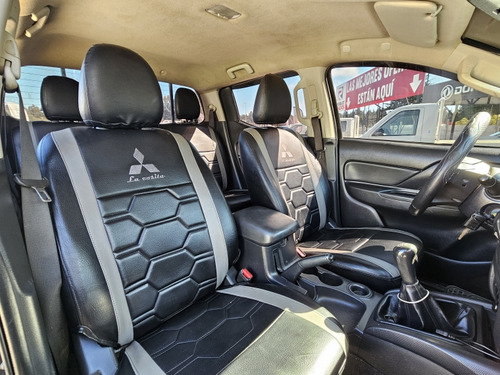 Mitsubishi L200 L200 D/c 2.4 Work Cr 4x2 Wf Doble Airbag Cc
