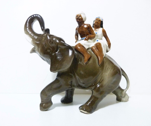 Antigua Figura De Elefante Con Personajes Porcelana Alemana