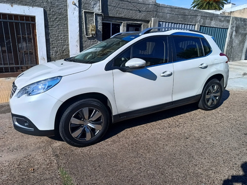 Peugeot 2008 1.6 Feline 5p