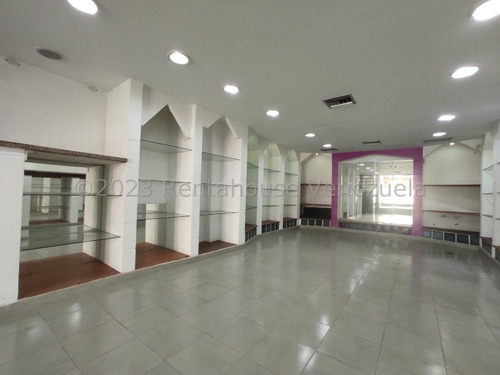Local Comercial Ubicado Estratégicamente En La Av 19 De Abril 24-17379 Ec
