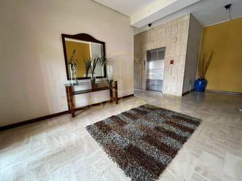 Esaa-591 Zona Norte Apartamento Edificio Molokai Avenida Cecilio Acosta