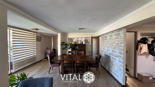 Casa En Venta De 3 Dormitorios Y 3 Baños En Quilpué