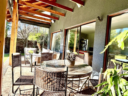 Casa En Venta De 5 Dorm. En Lo Barnechea