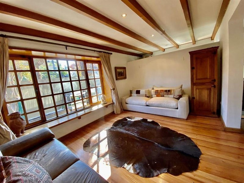 Casa En Venta De 4 Dorm. En Vitacura