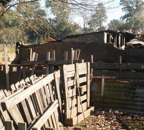 Casa Quinta 4 Amb. Sobre 2 Lotes De 5000m2 Cada Uno