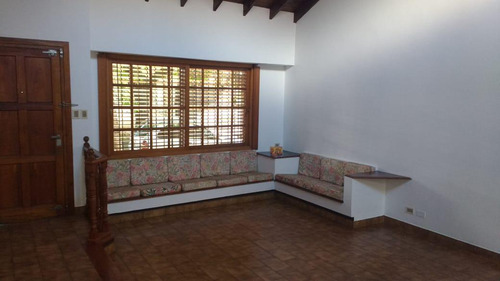 Chalet 3 Ambientes Lote Propio Próximo Av. Maipú. Olivos.