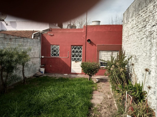 Imagen 3 de 3 de Casa 3 Amb. A Refaccionar (william Morris)