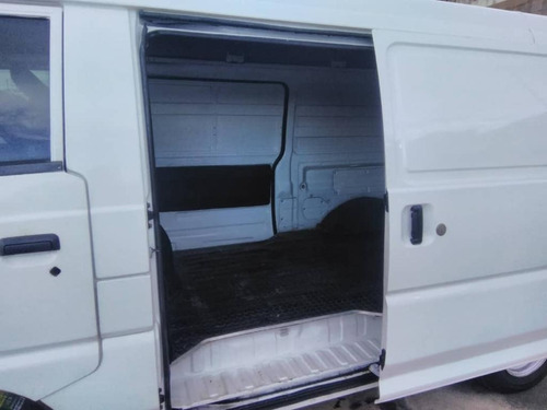 Imagen 5 de 6 de Mitsubishi Panel L300
