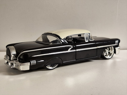 Chevrolet Impala 1958 Jada Escala 1/24. Sin Caja Negro (Usado)