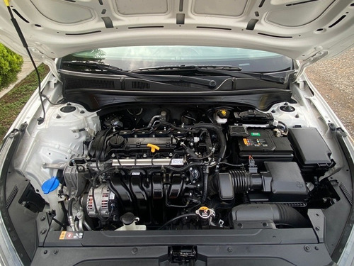 Imagen 5 de 7 de Kia Forte 2.0 Hb Ex At 2020