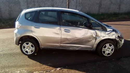 Imagem 14 de 20 de Sucata Honda Fit 2014 1.4 16v Somente Para Retirada De Peças