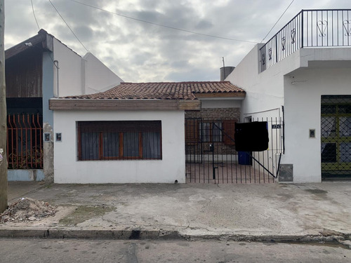 Casa - B.atalaya-2 Dormitorios-patio-parrilla-local-terraza-permuta