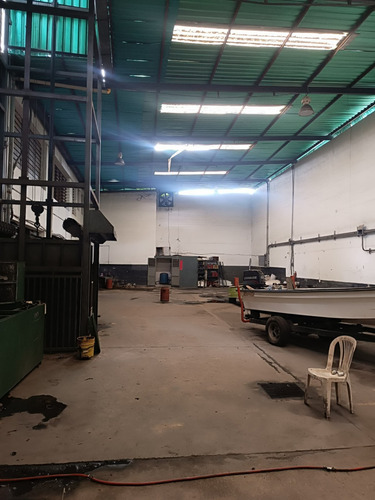 Edificio Galpón Industrial En Venta En La Candelaria Valencia Mj