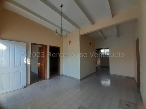 Imagen 28 de 30 de Casa En Alquiler En Bararida Barquisimeto Lara / Código Flex 23-20704 / Asesor María Gabriela Algarra 0414-5156084