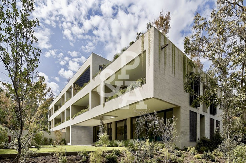 Finos Y Modernos Departamentos / Las Condes