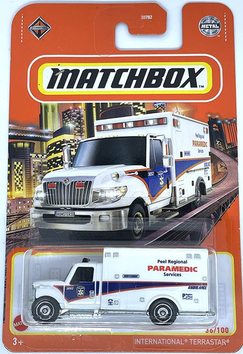 Matchbox  - Internacional Terrastar - Paramédico - Ambulan.