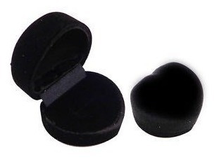 Estuche De Terciopelo Caja Para Anillo De Compromiso Stock