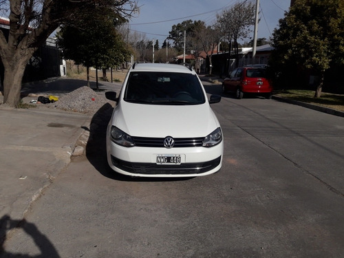 Imagen 1 de 8 de Volkswagen Suran 1.6 Comfortline 101cv Ab 2014