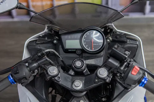 Yamaha R15 150 2017