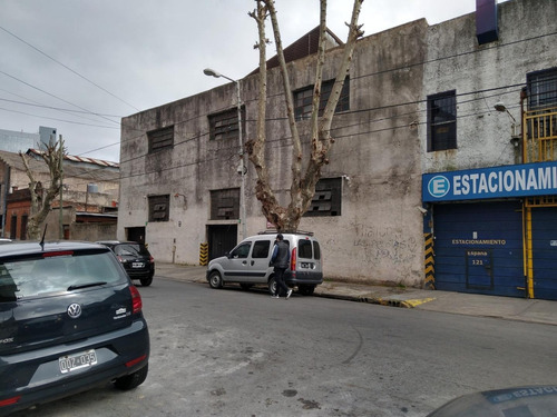 Imagen 1 de 5 de Cochera Fija Y Cubierta Avellaneda Centro Mtos De Avdas.