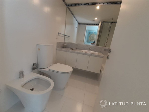 Imagen 7 de 15 de Apartamento Esquinero En Le Parc, 3 Suites Más Dependencia