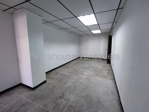 En Alquiler Estupendo Local Comercial En Los Caobos