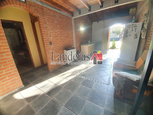 Imagen 12 de 30 de Casa 5 Amb. - Lote Propio De 10 X 40 - Todos Los Servicios Conectados!!