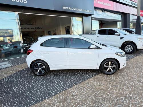 Chevrolet Onix 1.4 MPFI LTZ 8V FLEX 4P AUTOMÁTICO
