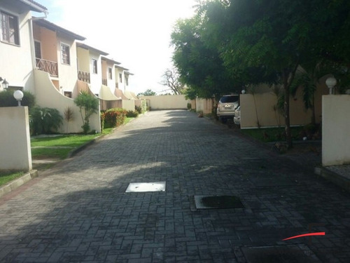 Imagem 2 de 6 de Casa Duplex, Toda Projetada, Em Condomínio No Castelão - Código: Ca5691