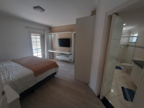 Sobrado 3 Suítes Mobiliado, Com Piscina, Sauna E Academia - Condomínio Fechado