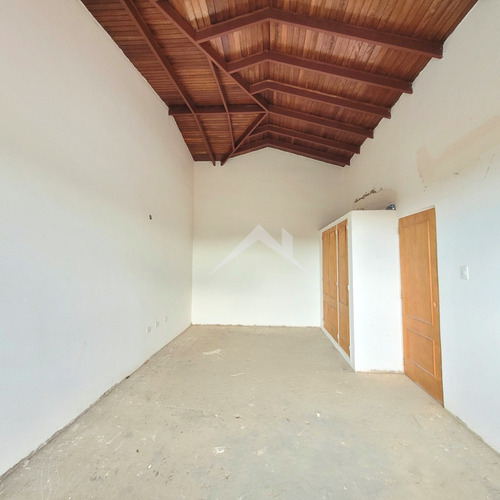 Imagen 4 de 8 de En Venta Apartamento Marina Del Rey Ph